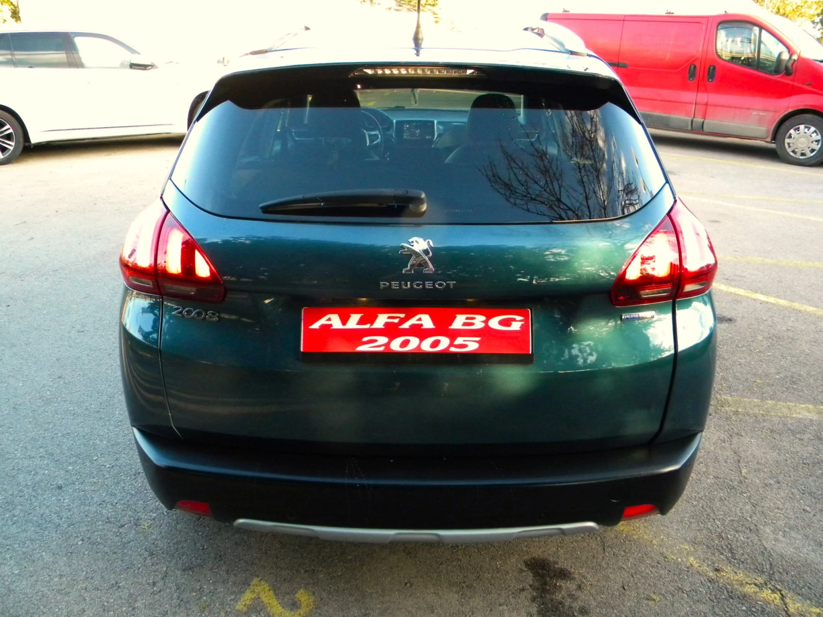 Peugeot 2008 112000км* FACE LIFТ-1.2ТURBO* ALLURE* КАТО НОВО* E - изображение 5