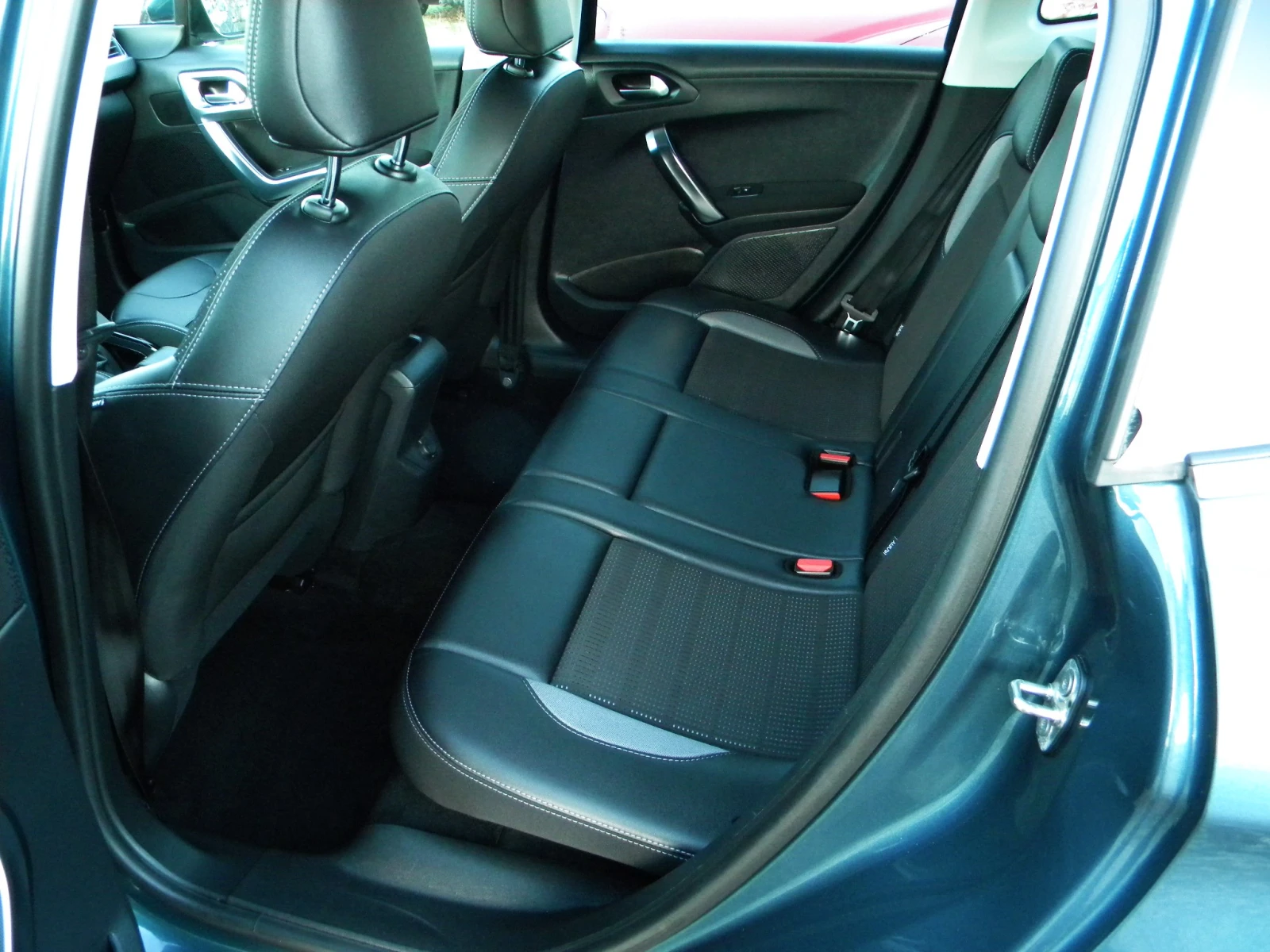 Peugeot 2008 112000��* FACE LIF�-1.2�URBO* ALLURE* ���� ����* E | Mobile.bg � ����������� 11