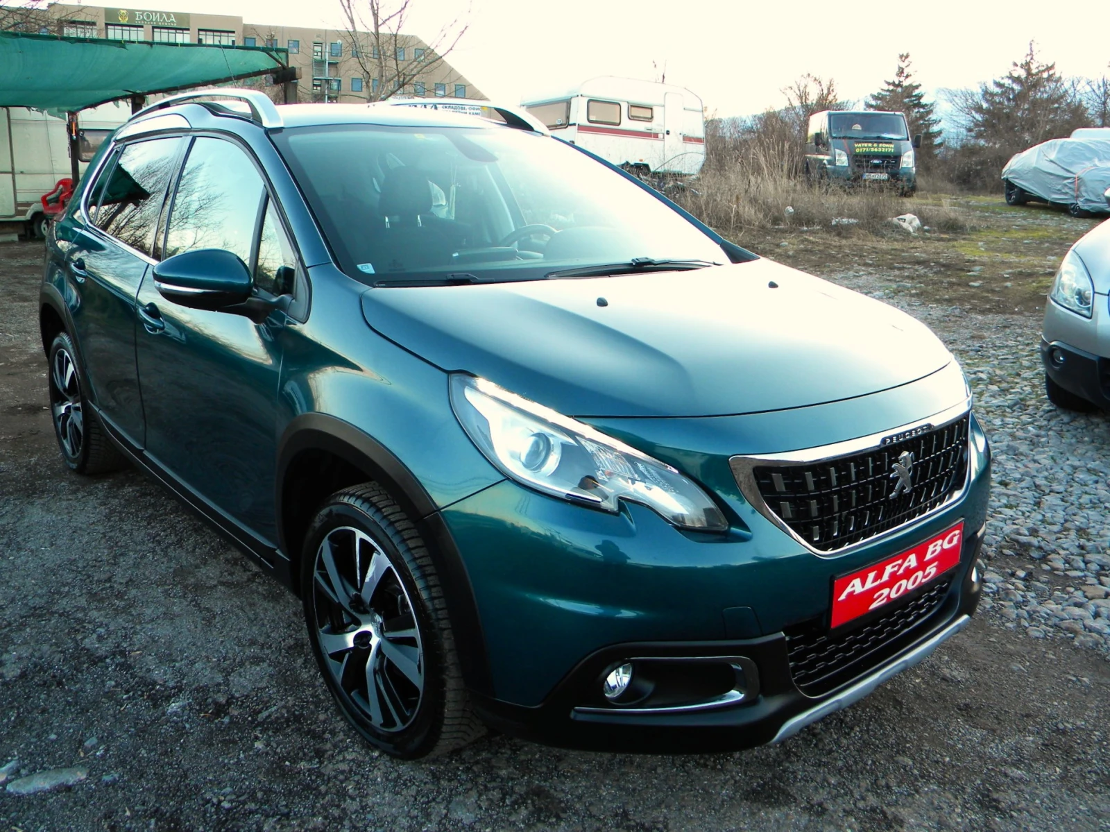 Peugeot 2008 112000км* FACE LIFТ-1.2ТURBO* ALLURE* КАТО НОВО* E - изображение 3