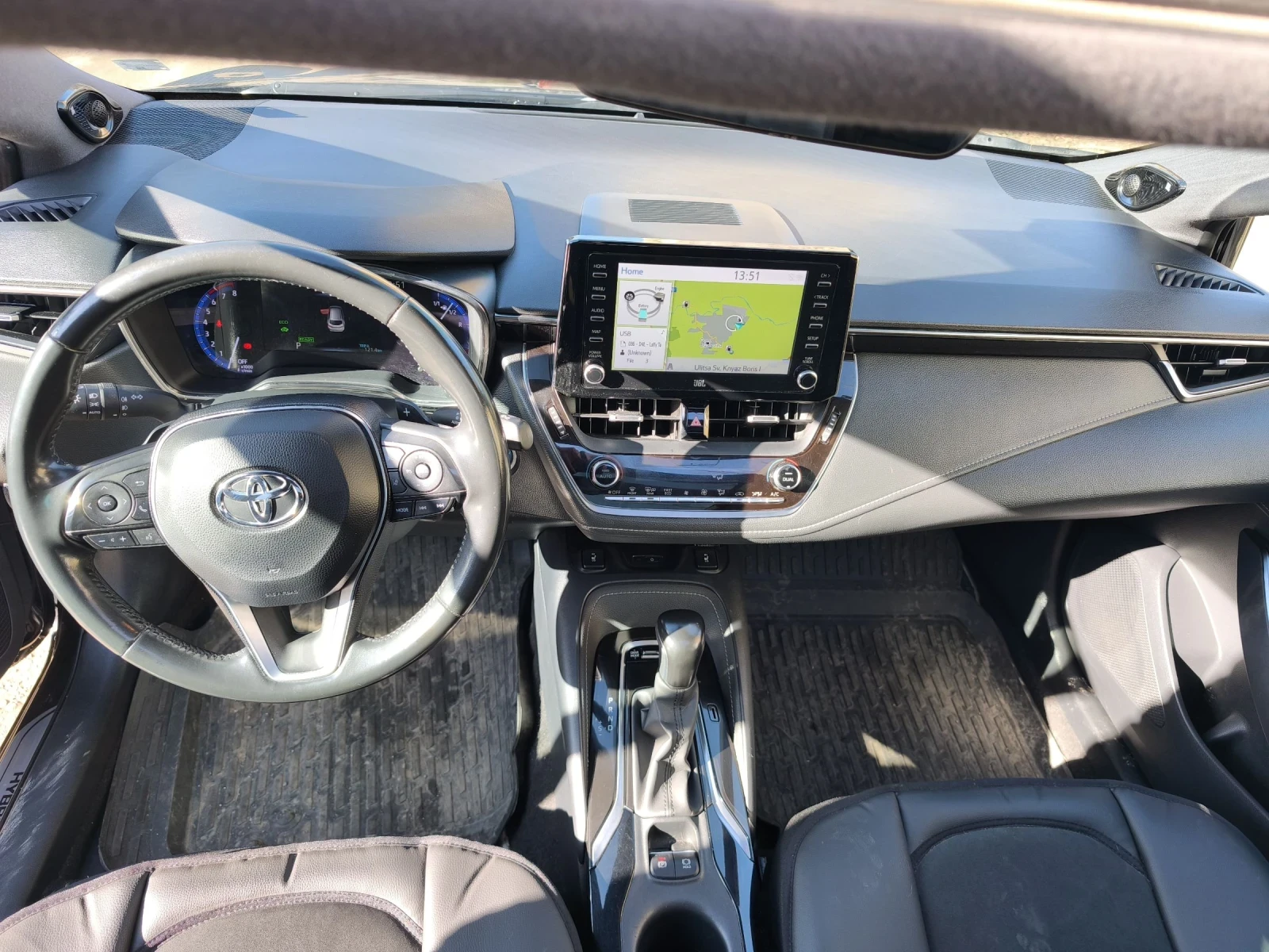 Toyota Corolla 2.0 HIBRID, снимка 5 - Автомобили и джипове - 54139597