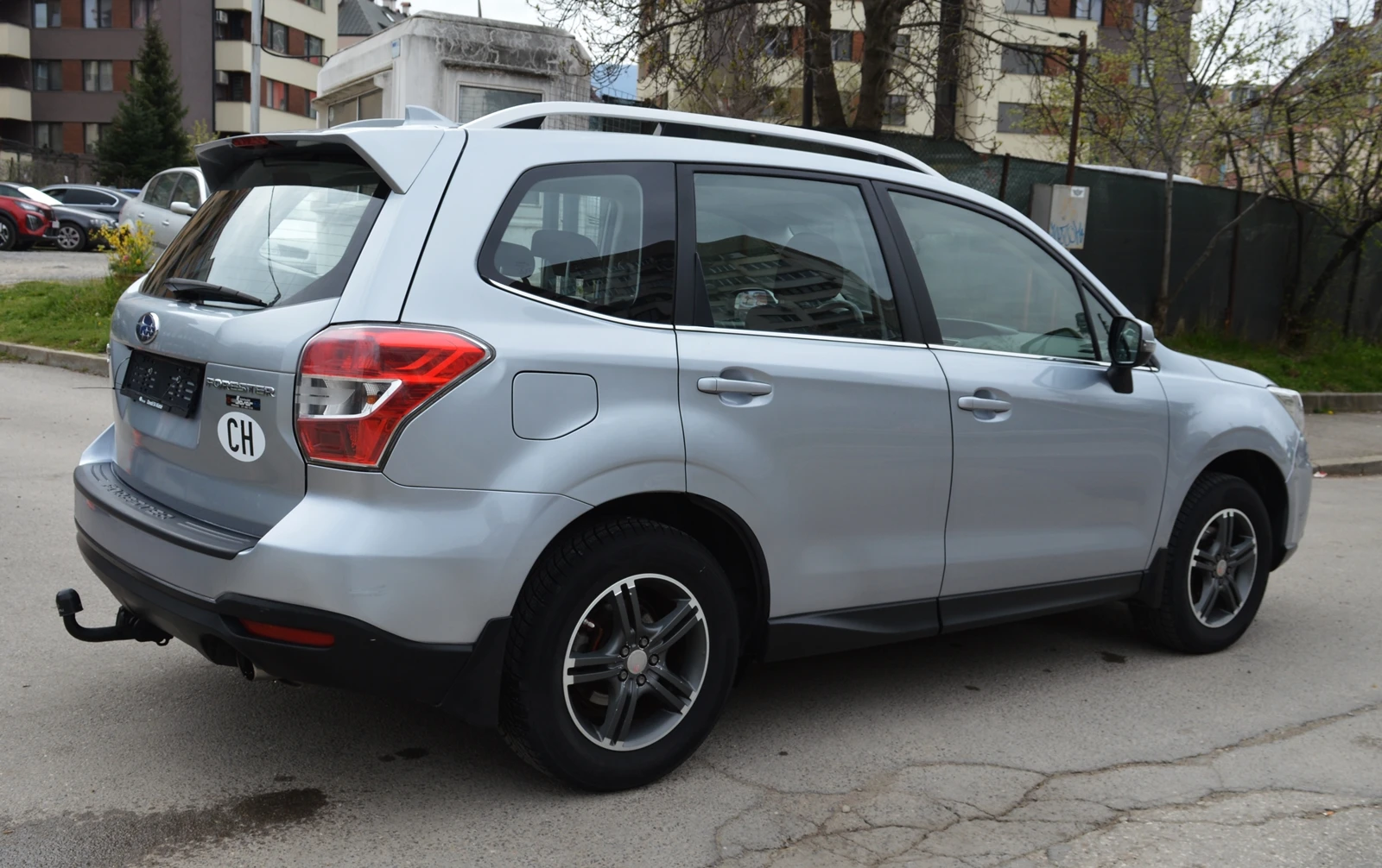 Subaru Forester 2.0i AWD AUTOMAT - ШВЕЙЦАРИЯ, снимка 4 - Автомобили и джипове - 54217826