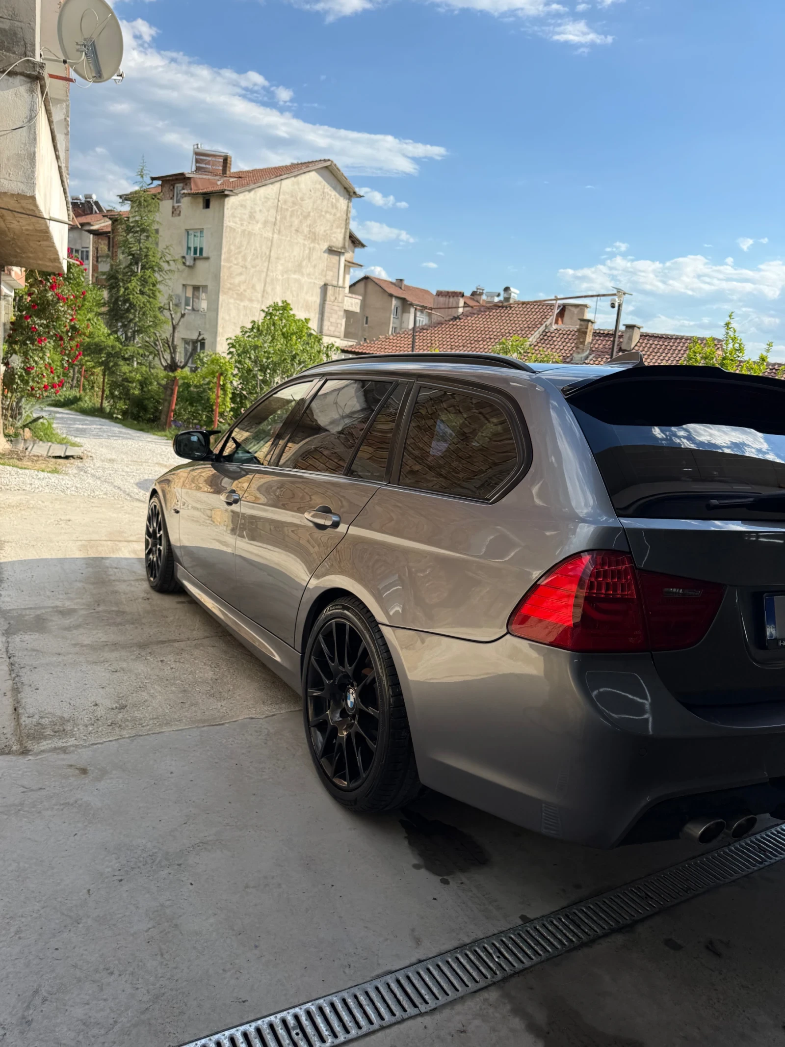 BMW 320, снимка 4 - Автомобили и джипове - 54430059