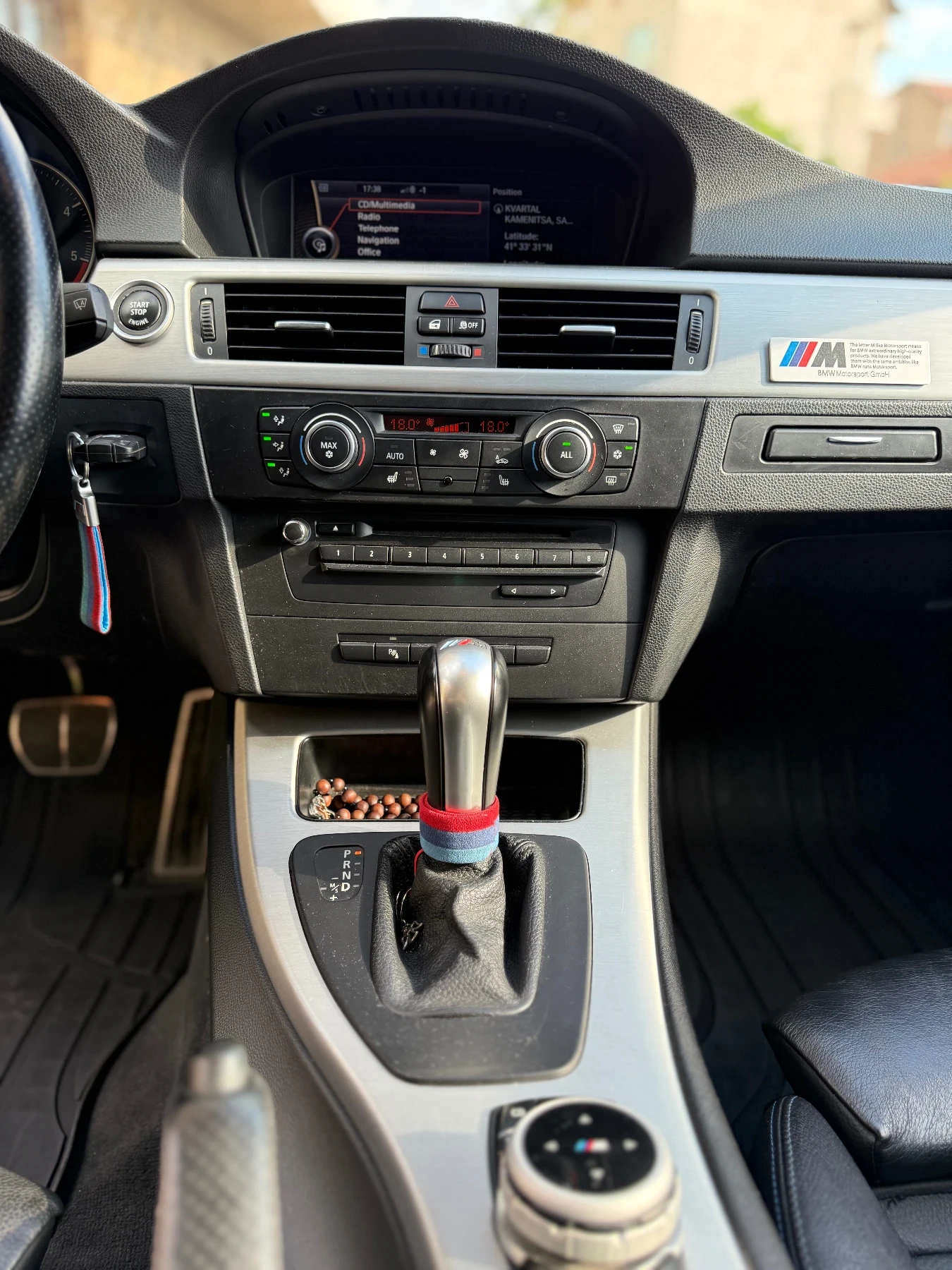 BMW 320, снимка 11 - Автомобили и джипове - 54430059