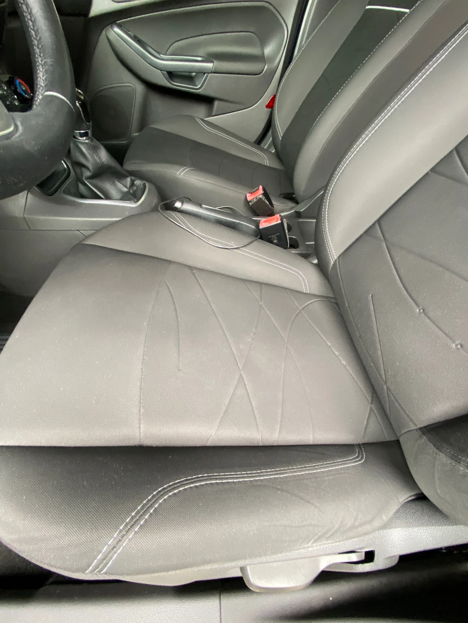 Ford Fiesta, снимка 15 - Автомобили и джипове - 54654346