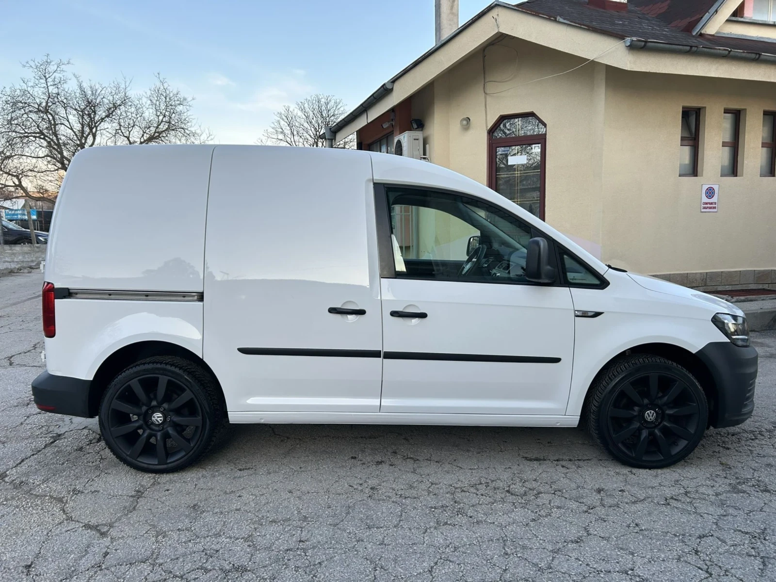 VW Caddy 2.0, снимка 4 - Автомобили и джипове - 55548510