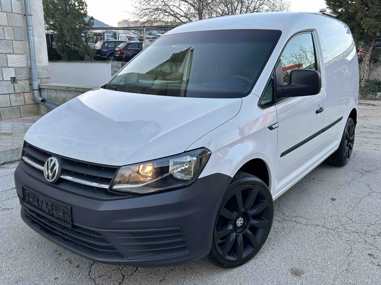 VW Caddy 2.0, снимка 2 - Автомобили и джипове - 55548510