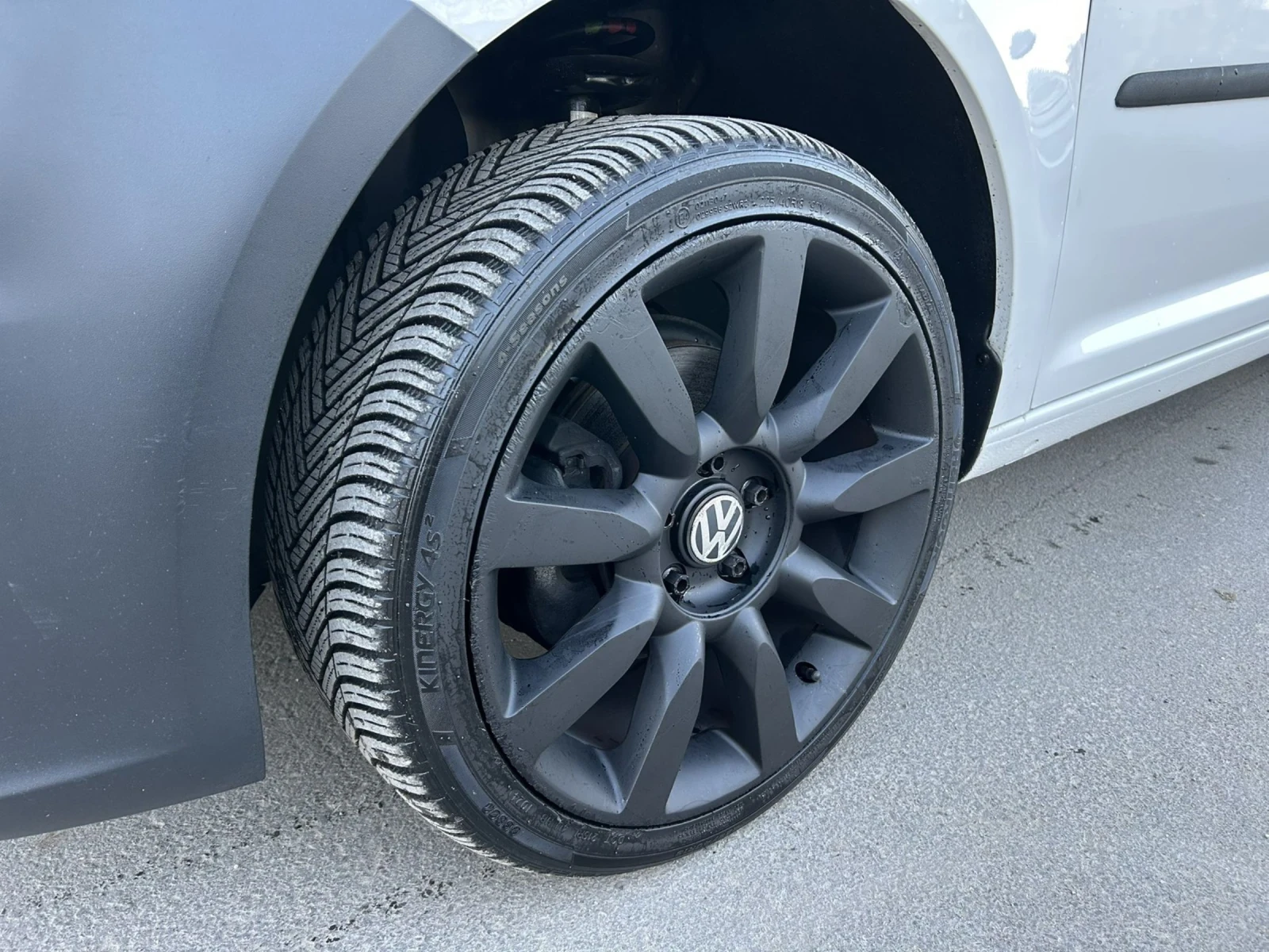 VW Caddy 2.0, снимка 9 - Автомобили и джипове - 55548510
