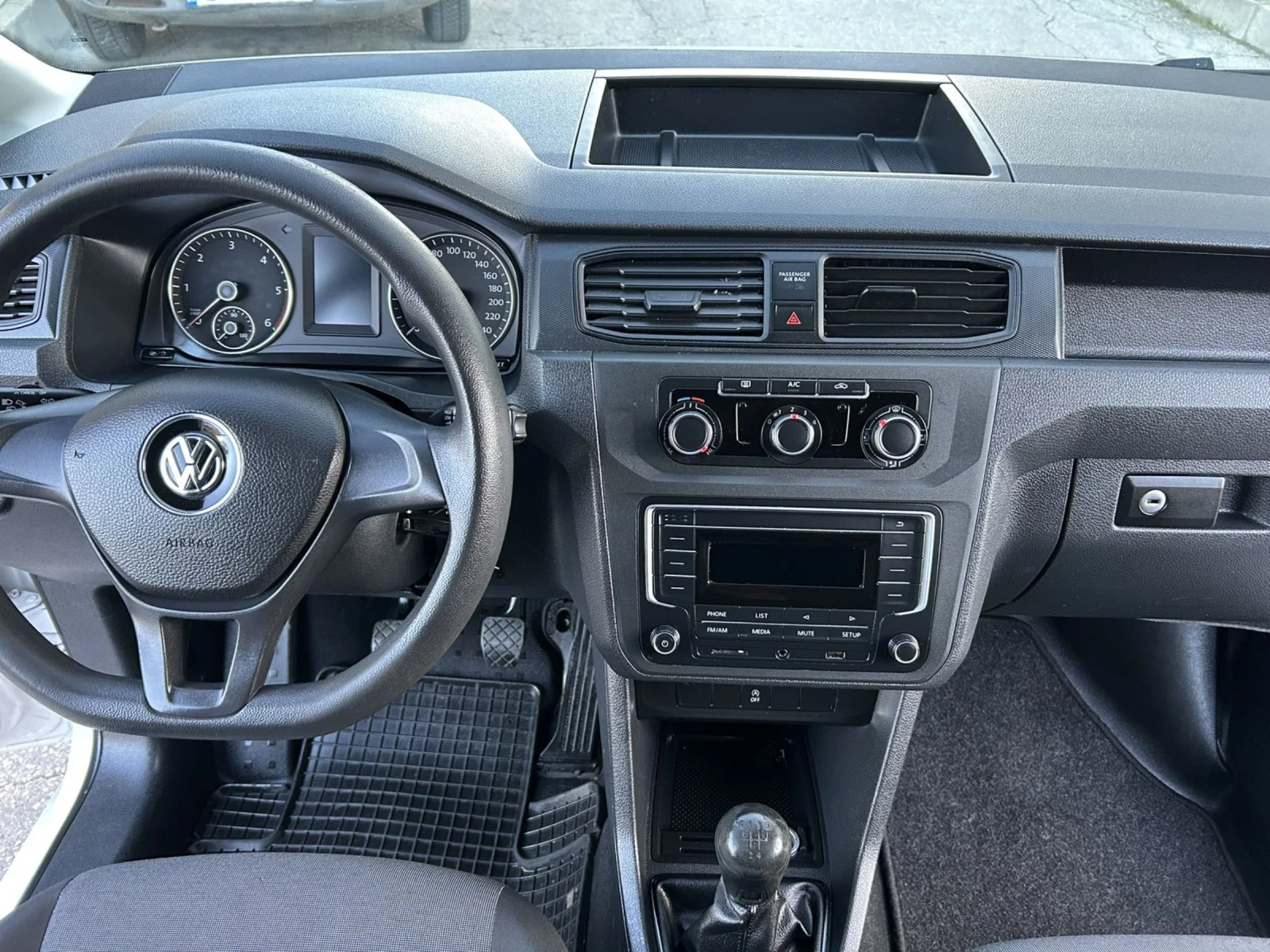 VW Caddy 2.0, снимка 10 - Автомобили и джипове - 55548510