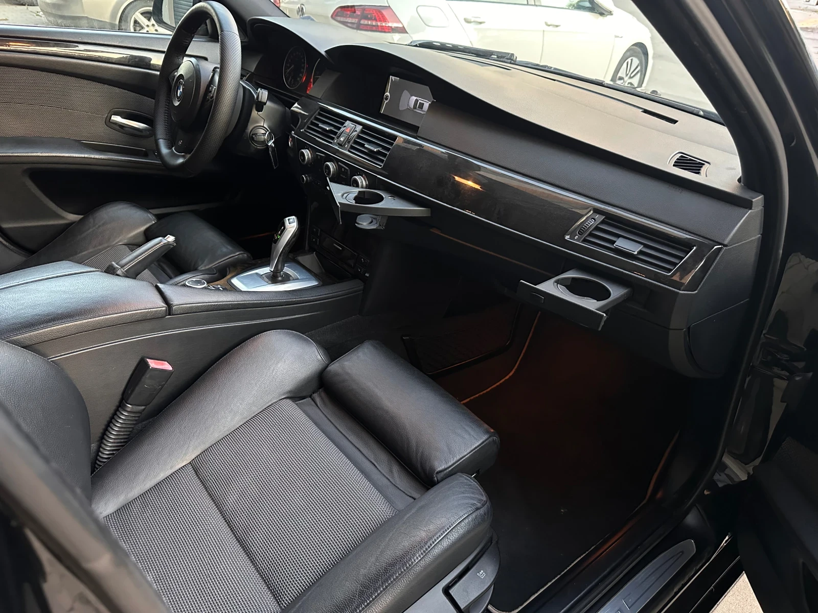 BMW 525 САМО ЗАДНО; ПАНОРАМА; CIC; RECARO; EDITION, снимка 12 - Автомобили и джипове - 55081481