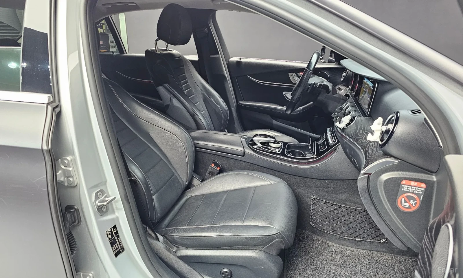 Mercedes-Benz E 220, снимка 12 - Автомобили и джипове - 55406805