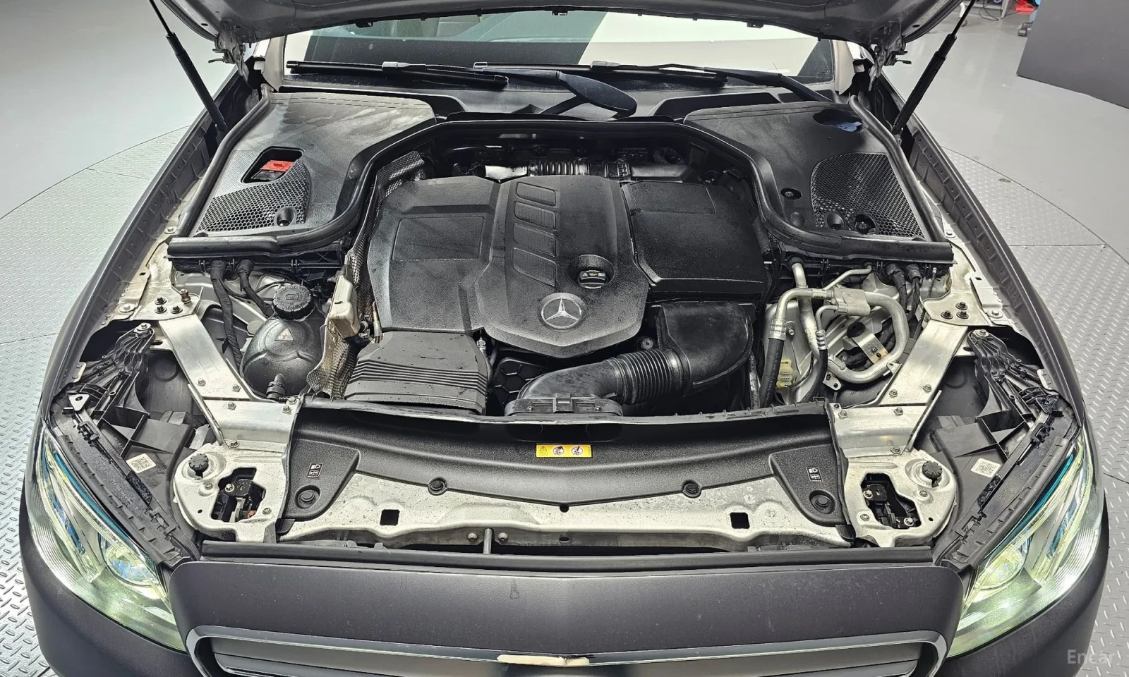Mercedes-Benz E 220, снимка 6 - Автомобили и джипове - 55406805
