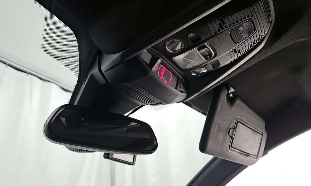 Peugeot 5008 * 2.0 BlueHDi GT * ЦЕНА ДО БГ, снимка 13 - Автомобили и джипове - 55790186