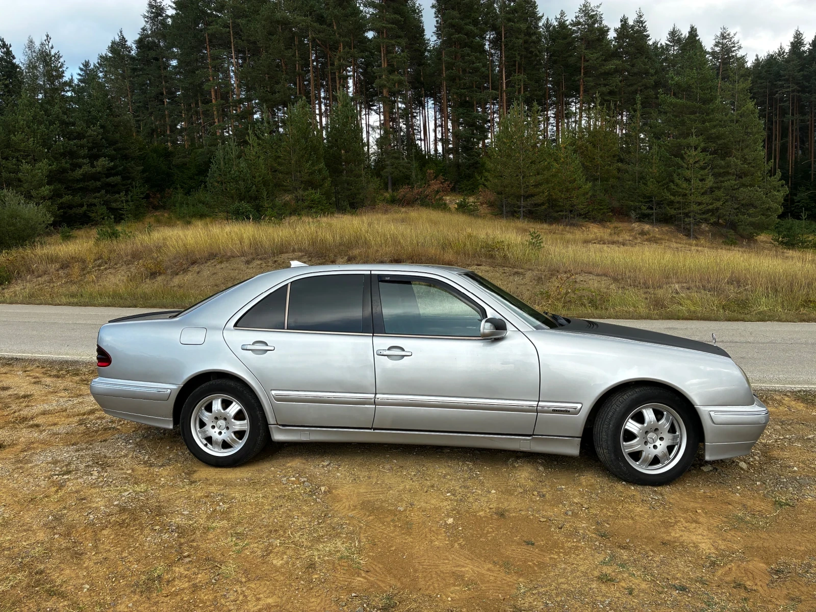Mercedes-Benz E 220 2, 2 CDI, снимка 3 - Автомобили и джипове - 56442444
