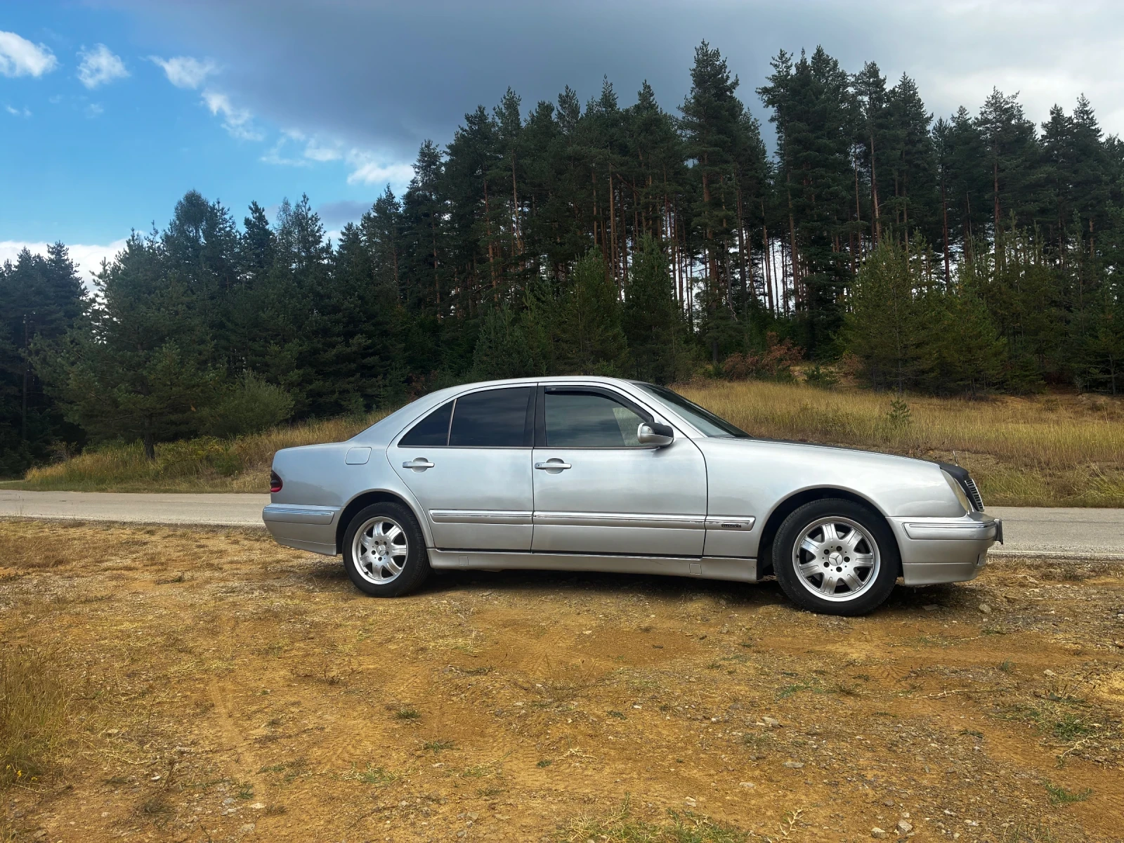 Mercedes-Benz E 220 2, 2 CDI, снимка 8 - Автомобили и джипове - 56442444