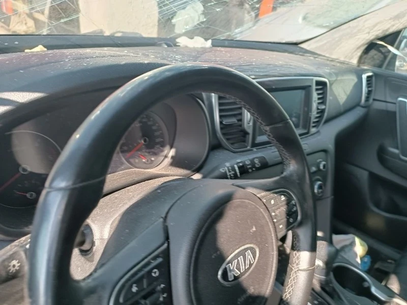 Kia Sportage Автоматик, снимка 9 - Автомобили и джипове - 42072285