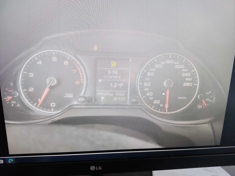 Audi Q5 2.0T Komfort * CARFAX * ПАНОРАМА* ПОДГРЕВИ, снимка 8 - Автомобили и джипове - 53281105