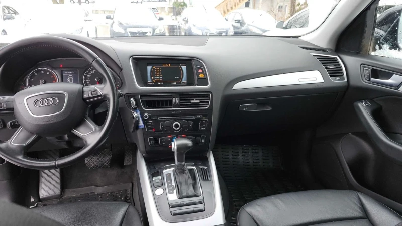 Audi Q5 2.0T Komfort * CARFAX * ПАНОРАМА* ПОДГРЕВИ, снимка 9 - Автомобили и джипове - 53281105