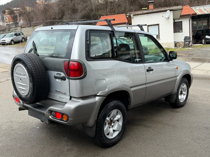 Nissan Terrano 2.7 Климатик , снимка 6 - Автомобили и джипове - 53558958