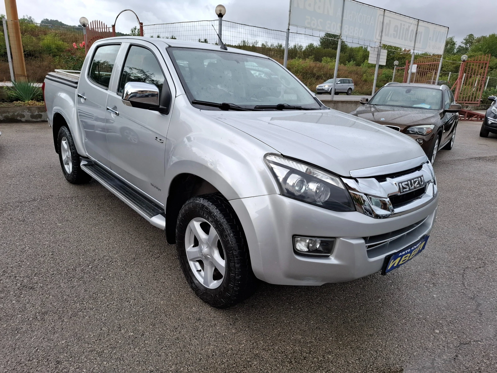 Isuzu D-max 2.5 TD AUTOMATIC - изображение 2