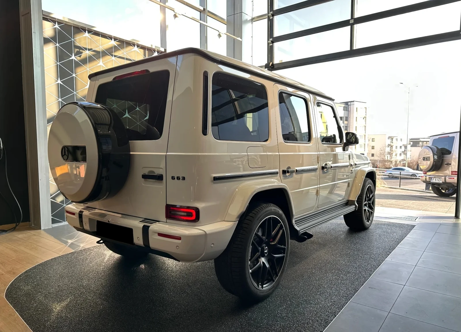 Mercedes-Benz G 63 AMG  - изображение 3