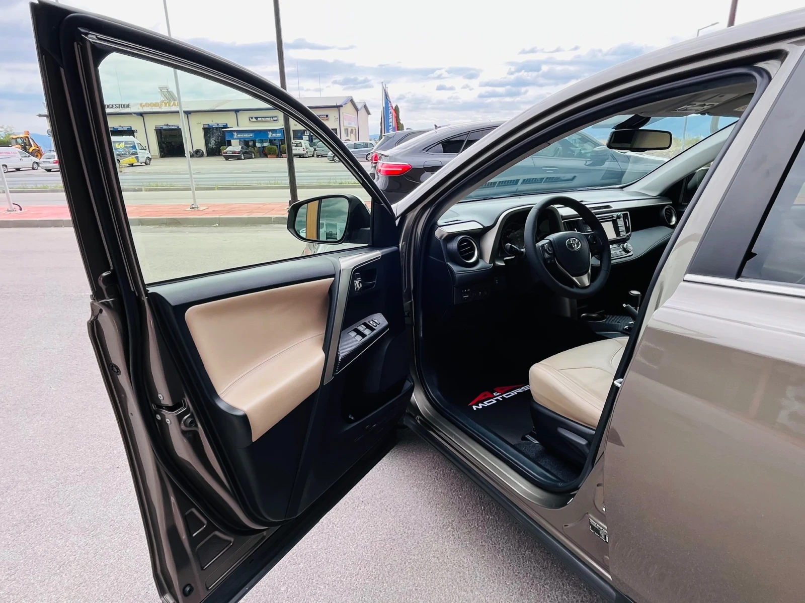 Toyota Rav4 Toyota Rav4 2.2D-150к.с.;АВТОМАТ;4X4;NAVI;КАМЕРА - изображение 5