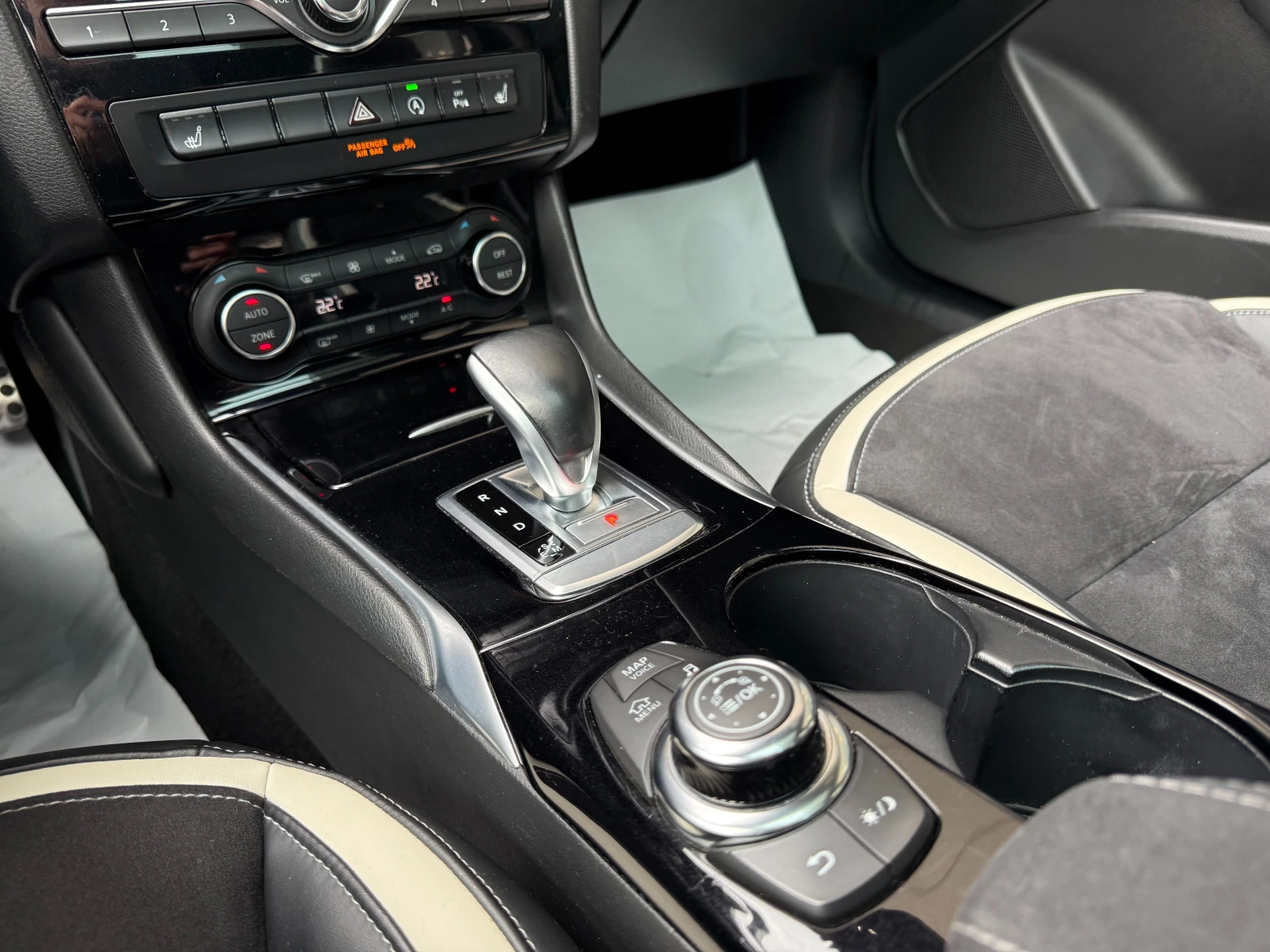 Infiniti Q30 6  /2.0turbo 211../  | Mobile.bg   11