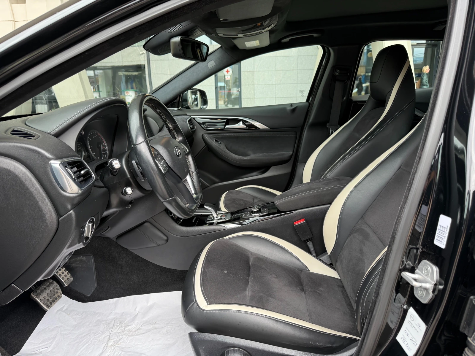Infiniti Q30 6 МЕСЕЦА ГАРАНЦИЯ/2.0turbo 211к.с./Всички Екстри - изображение 7