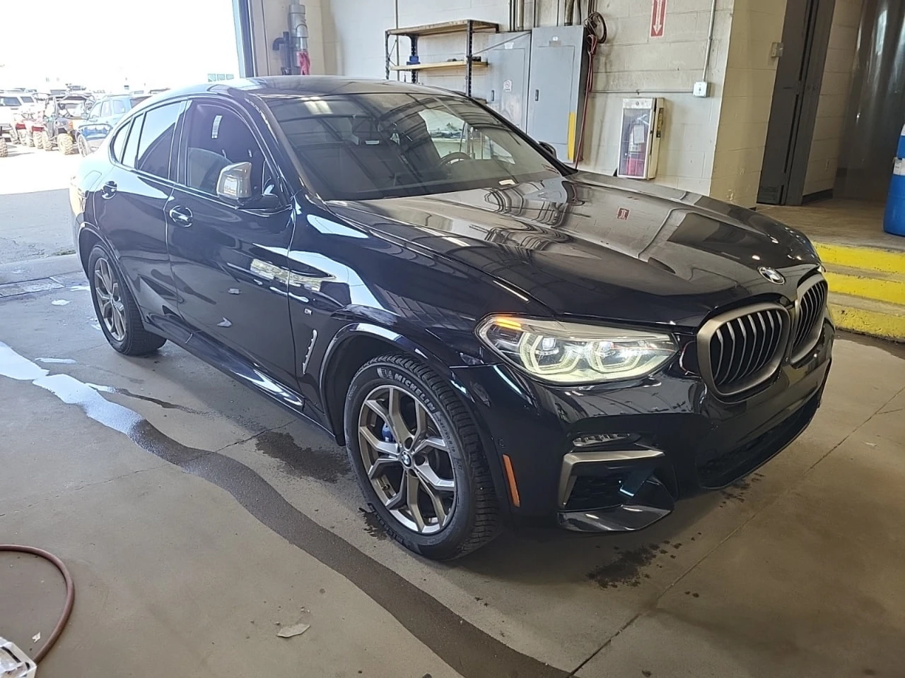 BMW X4 * АВТО КРЕДИТ* ЦЕНА ДО БГ * CARFAX *  - изображение 2