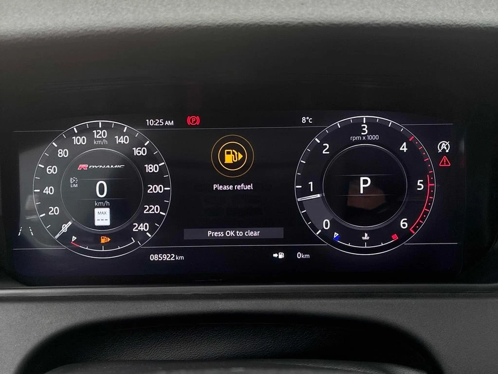 Land Rover Range Rover Velar * R Dynamic SE * CARFAX * БЕЗ ПЪРВОНАЧАЛНА ВНОСКА - изображение 8