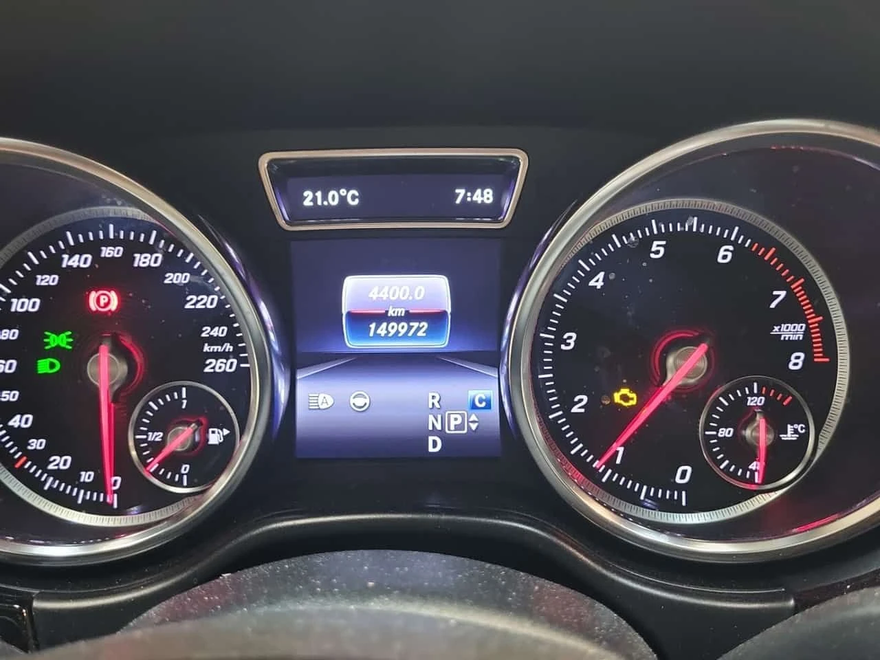 Mercedes-Benz GLE * 550 * ПОДГРЕВИ* ОБДУХВАНЕ* 2 КЛЮЧА* ПАНОРАМА, снимка 9 - Автомобили и джипове - 53870647