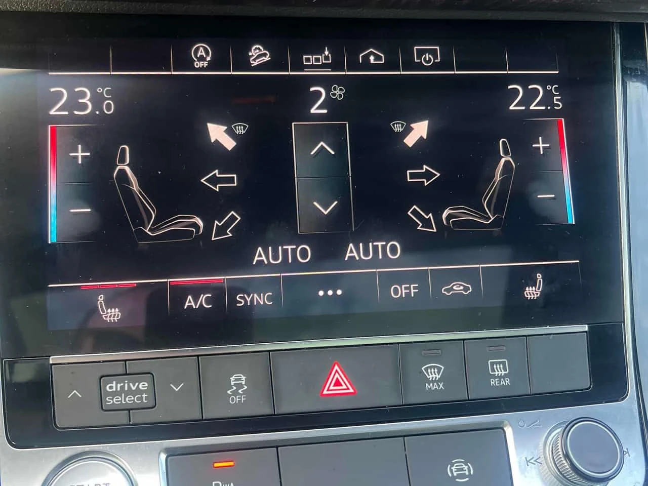 Audi Q7  /CARFAX / CAMERA/ PANO / NAVI , снимка 12 - Автомобили и джипове - 53912707