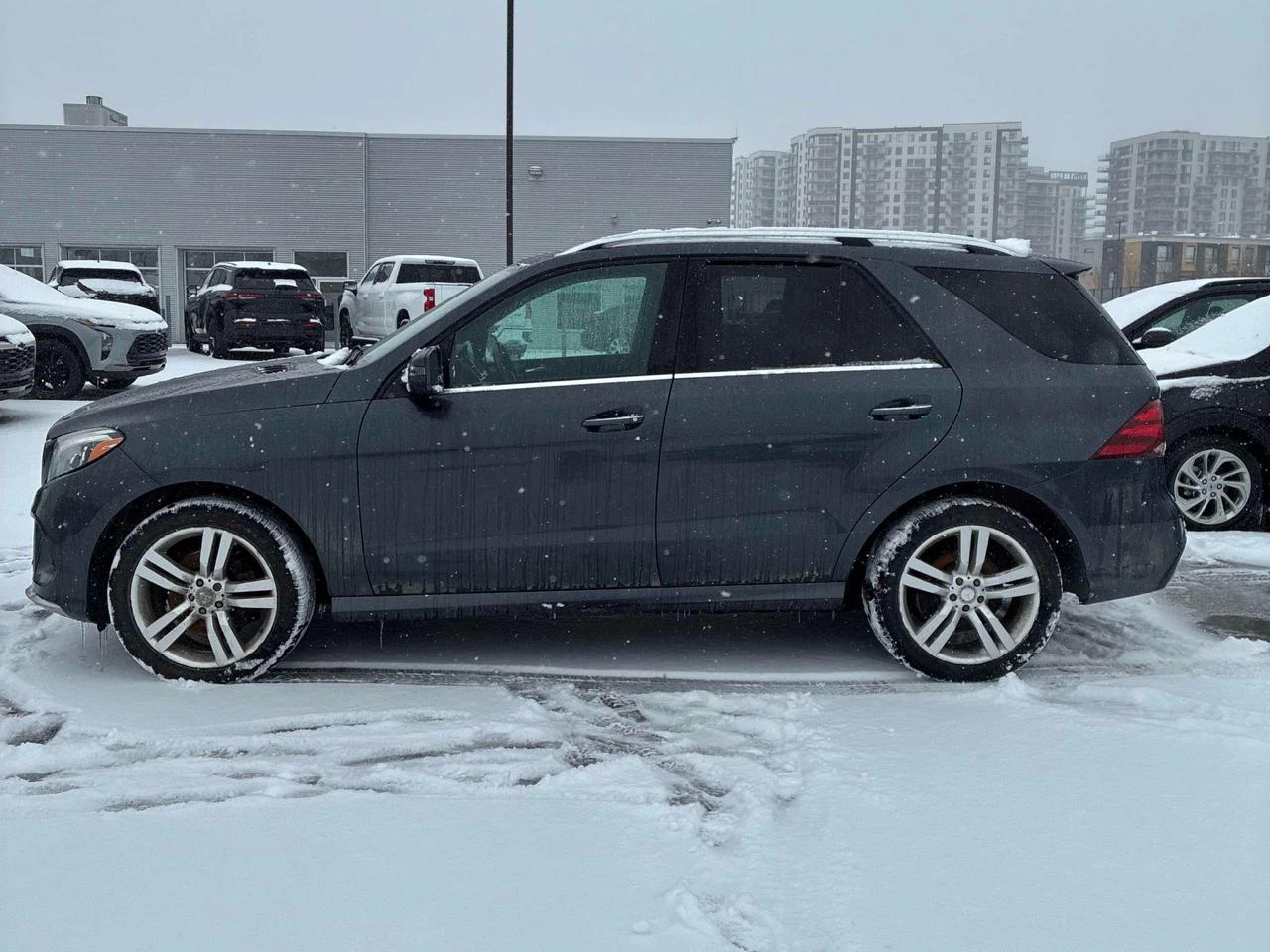 Mercedes-Benz GLE 350 BlueTech* AMG pack* Distronic* 360* Обдух* 2комп д, снимка 2 - Автомобили и джипове - 53939705