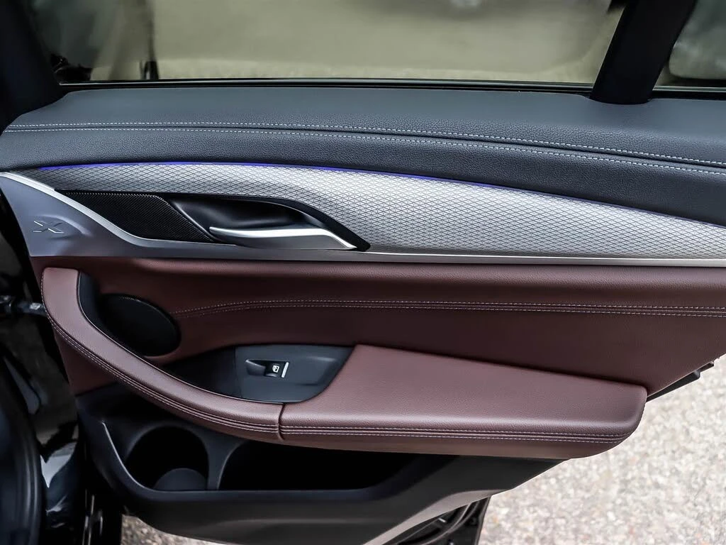 BMW X3 * М-Package* * HeadUp* AвтоКредит* (ЦЕНА ДО БГ), снимка 12 - Автомобили и джипове - 54116321