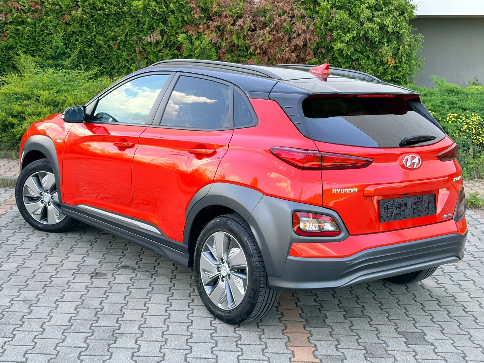 Hyundai Kona PREMIUM!!! 100%SOH!!!64kw 204kc TERMOPOMPA!!!, снимка 3 - Автомобили и джипове - 54691467