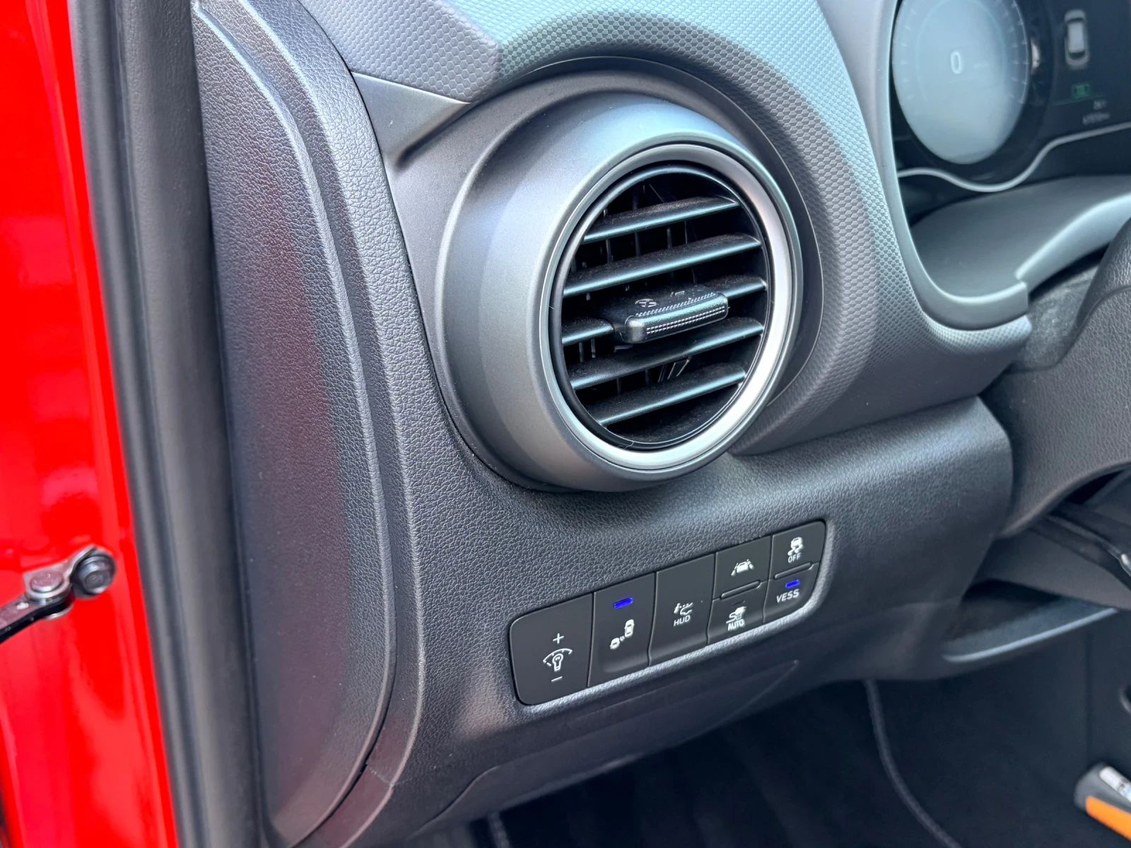 Hyundai Kona PREMIUM!!! 100%SOH!!!64kw 204kc TERMOPOMPA!!!, снимка 10 - Автомобили и джипове - 54691467