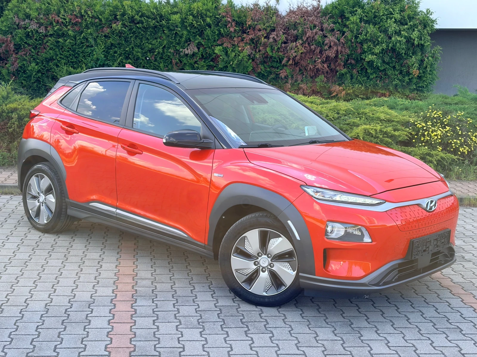 Hyundai Kona PREMIUM!!! 100%SOH!!!64kw 204kc TERMOPOMPA!!!, снимка 2 - Автомобили и джипове - 54691467