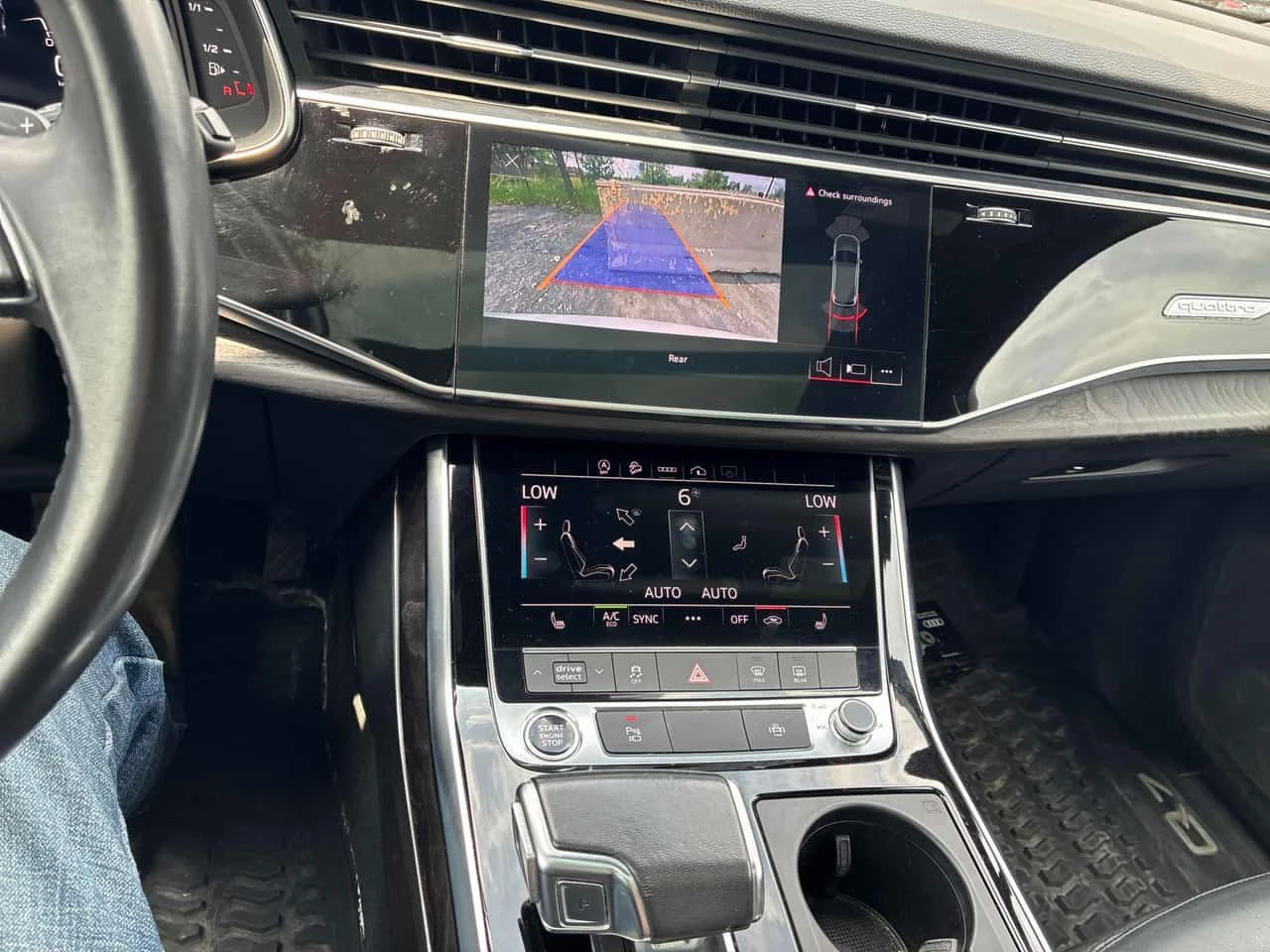 Audi Q7 * Komfort * ГЛАВНО ПРЕДСТАВИТЕЛСТВО* , снимка 9 - Автомобили и джипове - 54891476