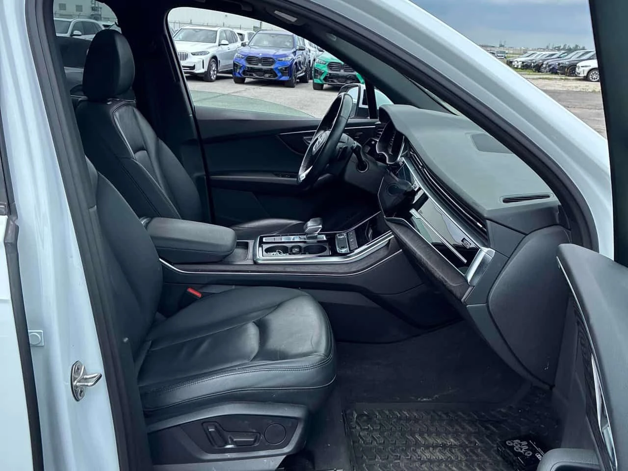 Audi Q7 * Komfort * ГЛАВНО ПРЕДСТАВИТЕЛСТВО* , снимка 15 - Автомобили и джипове - 54891476