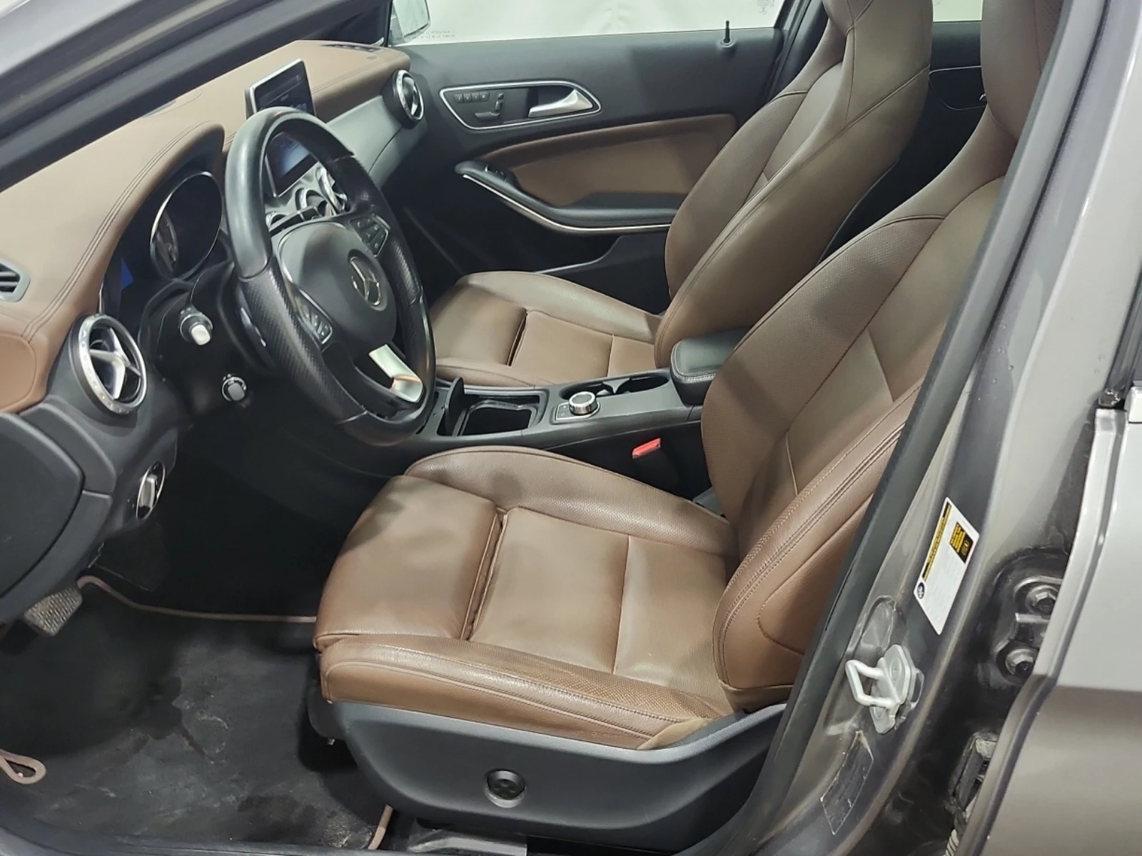 Mercedes-Benz GLA 250 AMG * ПОДГРЕВ * КАМЕРА * CARFAX * , снимка 8 - Автомобили и джипове - 55117272