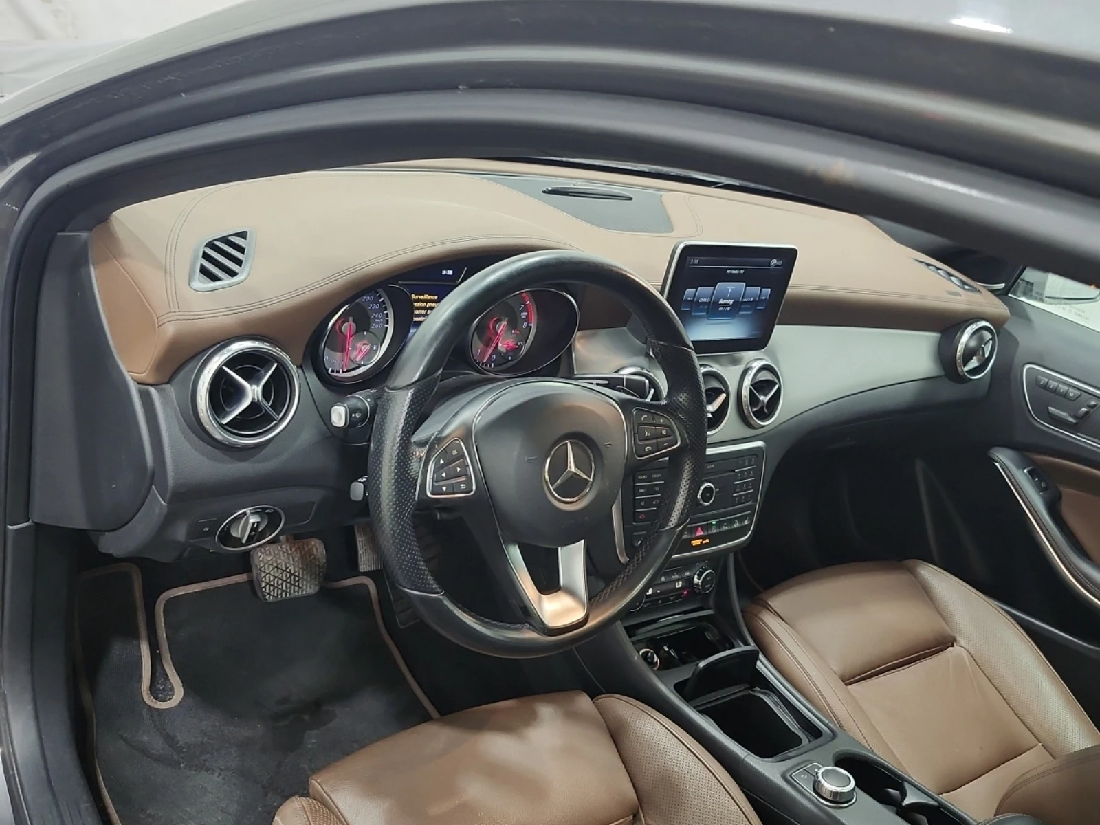 Mercedes-Benz GLA 250 AMG * ПОДГРЕВ * КАМЕРА * CARFAX * , снимка 9 - Автомобили и джипове - 55117272