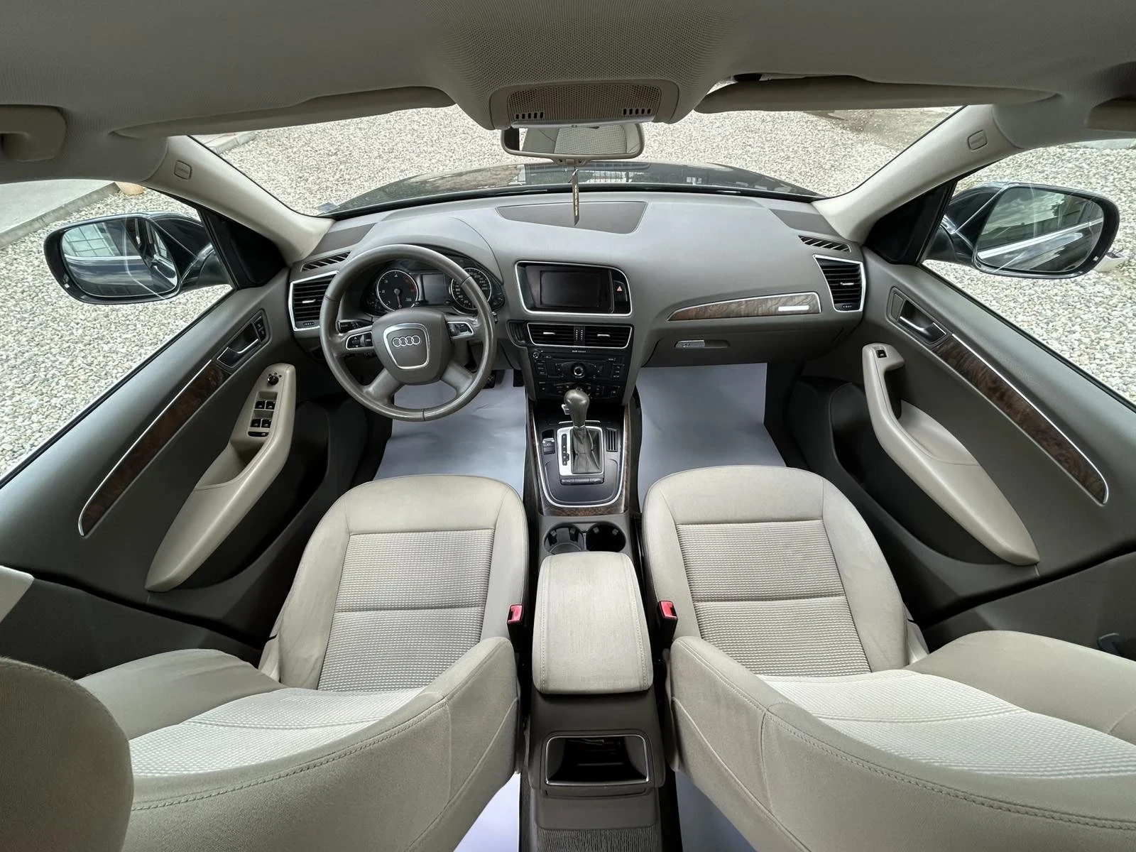 Audi Q5, снимка 9 - Автомобили и джипове - 55155835