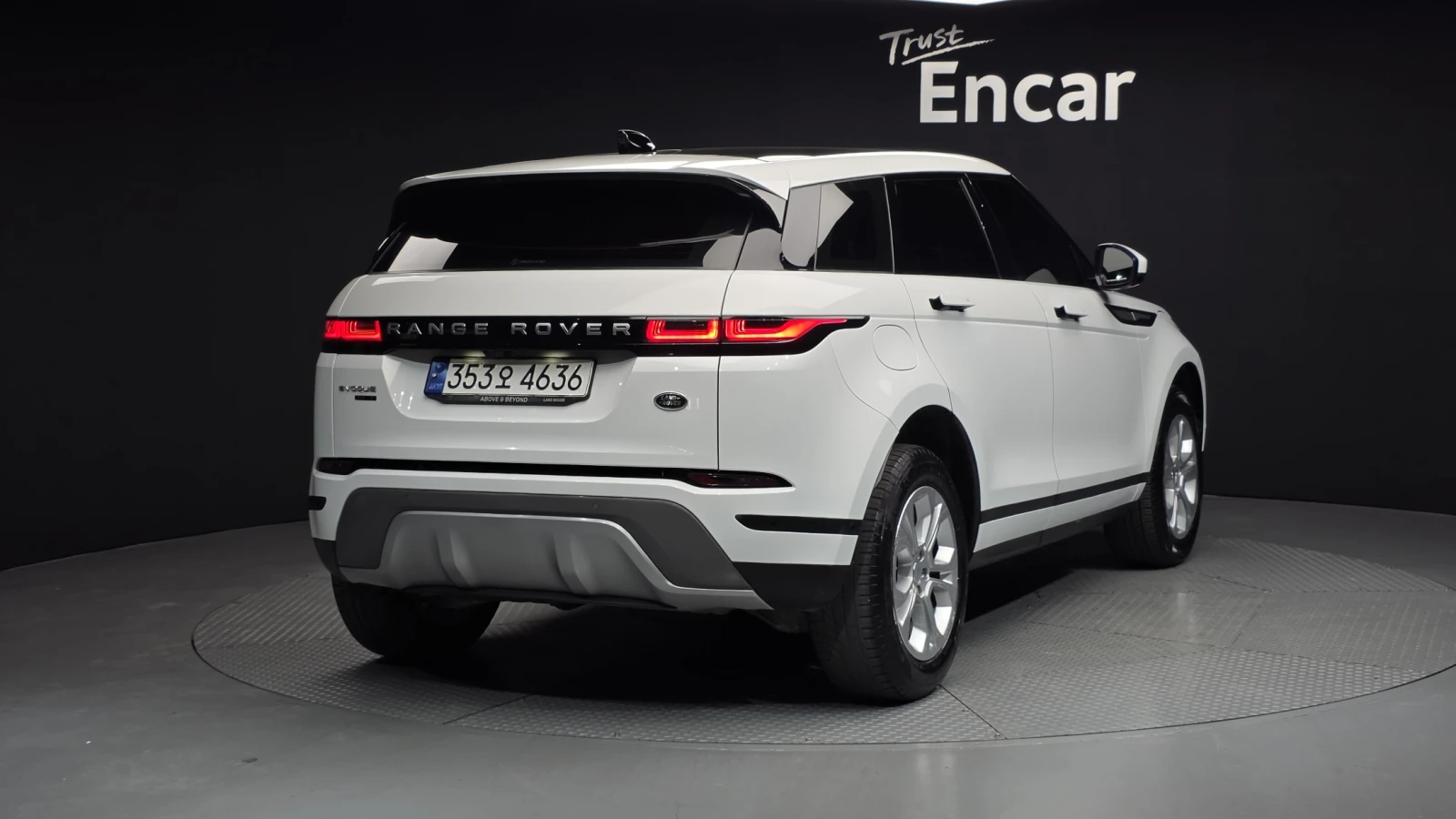 Land Rover Range Rover Evoque D150* ЕЛ. БАГАЖНИК* ЛЮК* ПОДГРЕВ ВОЛАН* КРАЙНА ЦЕН, снимка 2 - Автомобили и джипове - 55595203