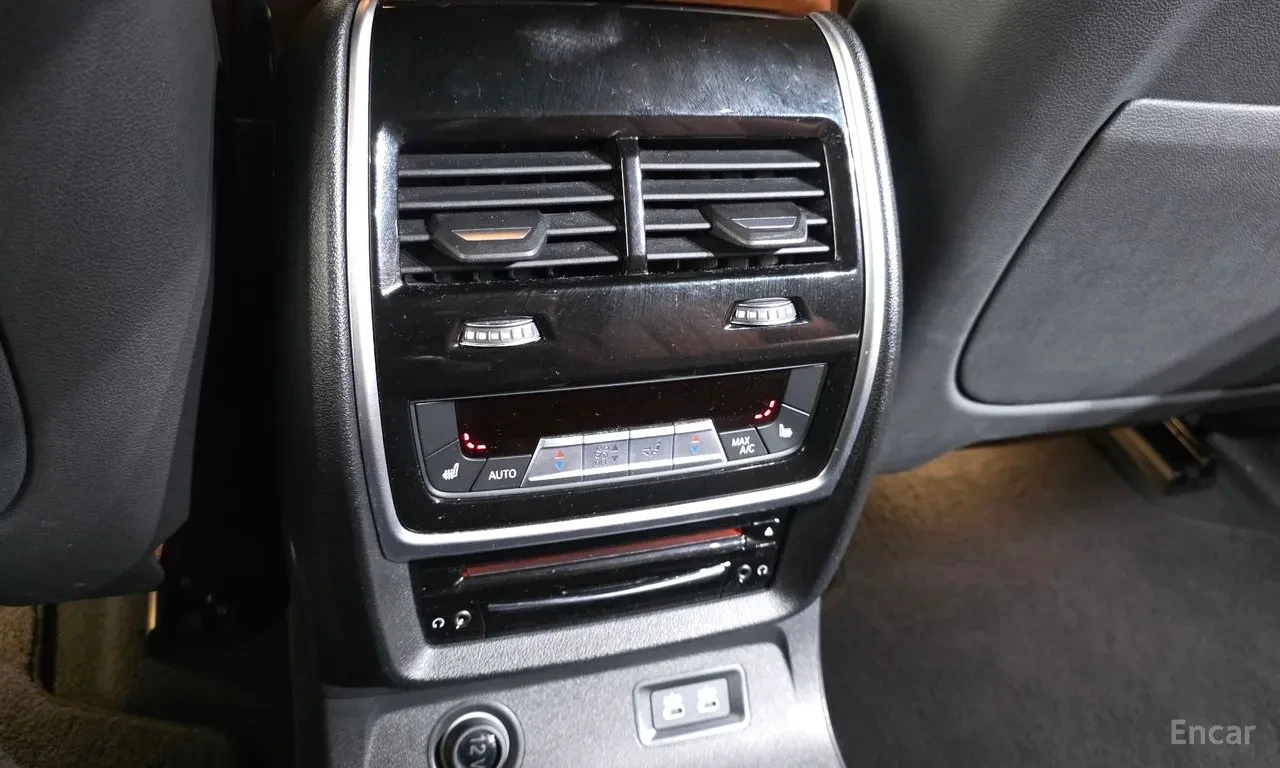 BMW X7 Bowers & Wilkins* Sky Lounge* , снимка 15 - Автомобили и джипове - 55842800