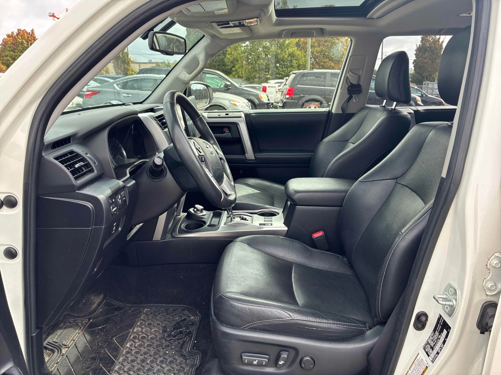 Toyota 4runner * 4WD * АВТОКРЕДИТ БЕЗ ПЪРВОНАЧАЛНА ВНОСКА* , снимка 5 - Автомобили и джипове - 55953389