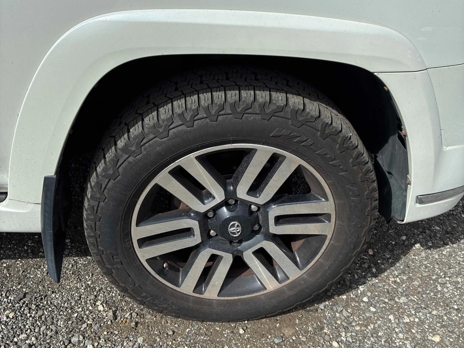 Toyota 4runner * 4WD * АВТОКРЕДИТ БЕЗ ПЪРВОНАЧАЛНА ВНОСКА* , снимка 7 - Автомобили и джипове - 55953389