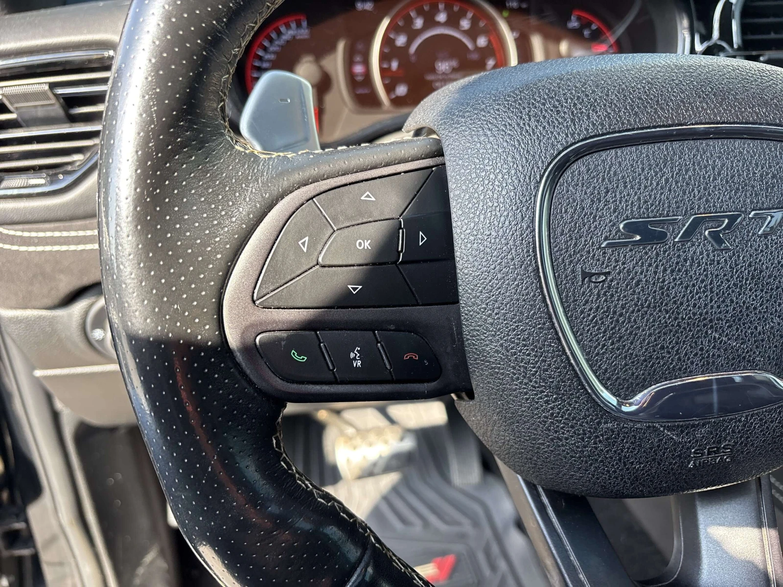 Dodge Durango * SRT 392 | One Owner Unit | Local Trade | Low KMS, снимка 15 - Автомобили и джипове - 56086602
