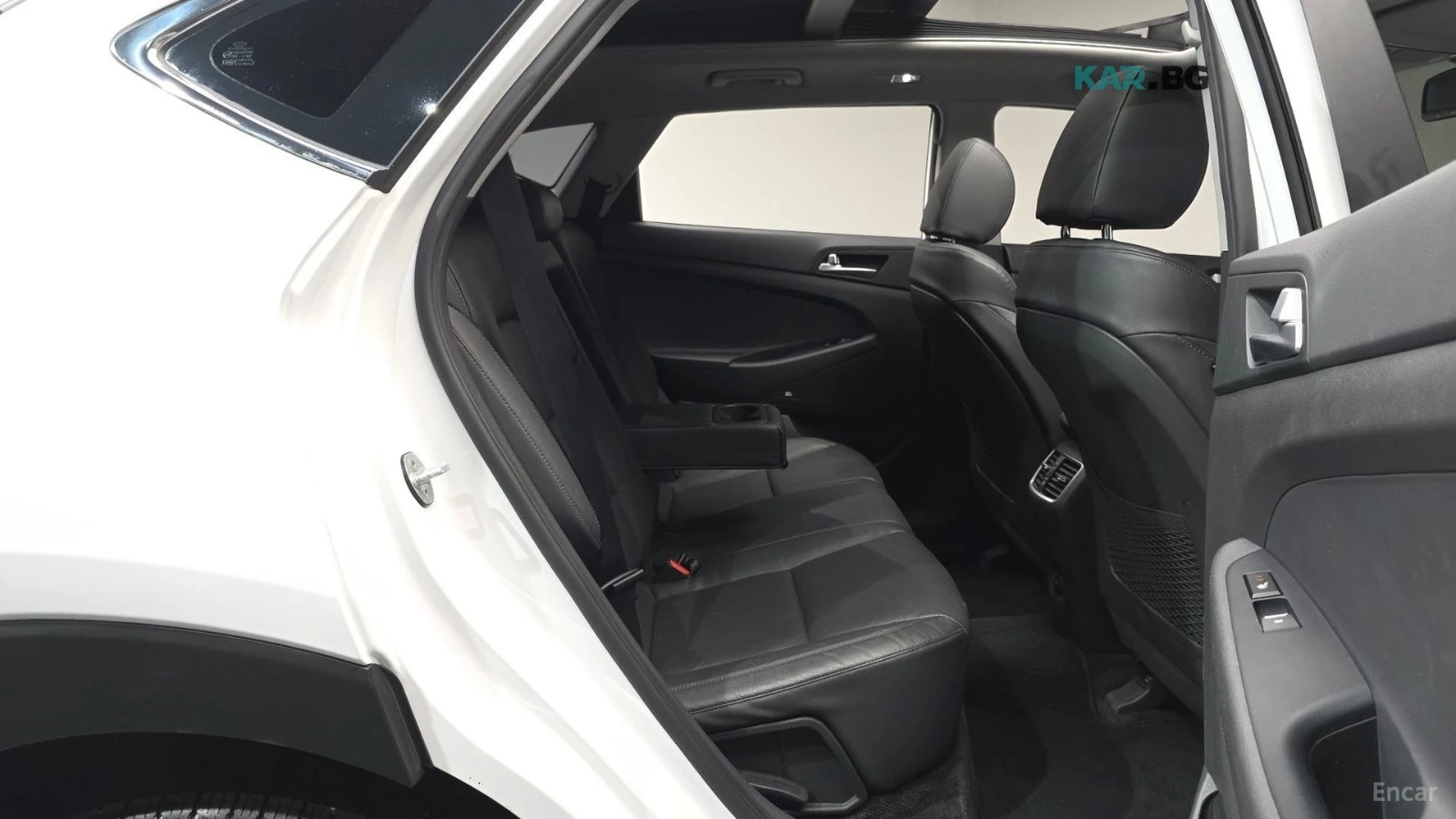 Hyundai Tucson 360КАМ* ПАНО* 4 ПОДГРЕВИ* JBL* ДИСТРОНИК* ОБДУХВАН, снимка 11 - Автомобили и джипове - 56194944