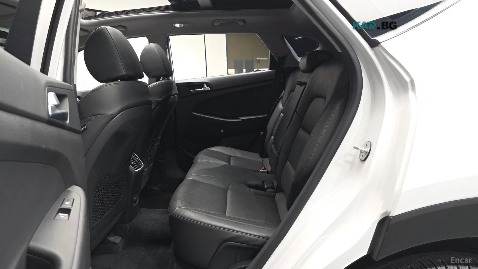 Hyundai Tucson 360КАМ* ПАНО* 4 ПОДГРЕВИ* JBL* ДИСТРОНИК* ОБДУХВАН, снимка 12 - Автомобили и джипове - 56194944