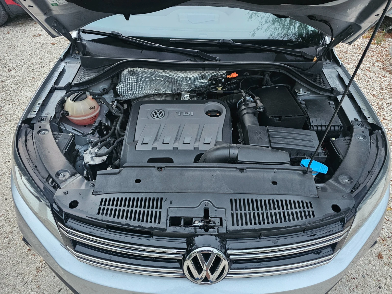 VW Tiguan 2.0TdI Face Full EX, снимка 12 - Автомобили и джипове - 56544305