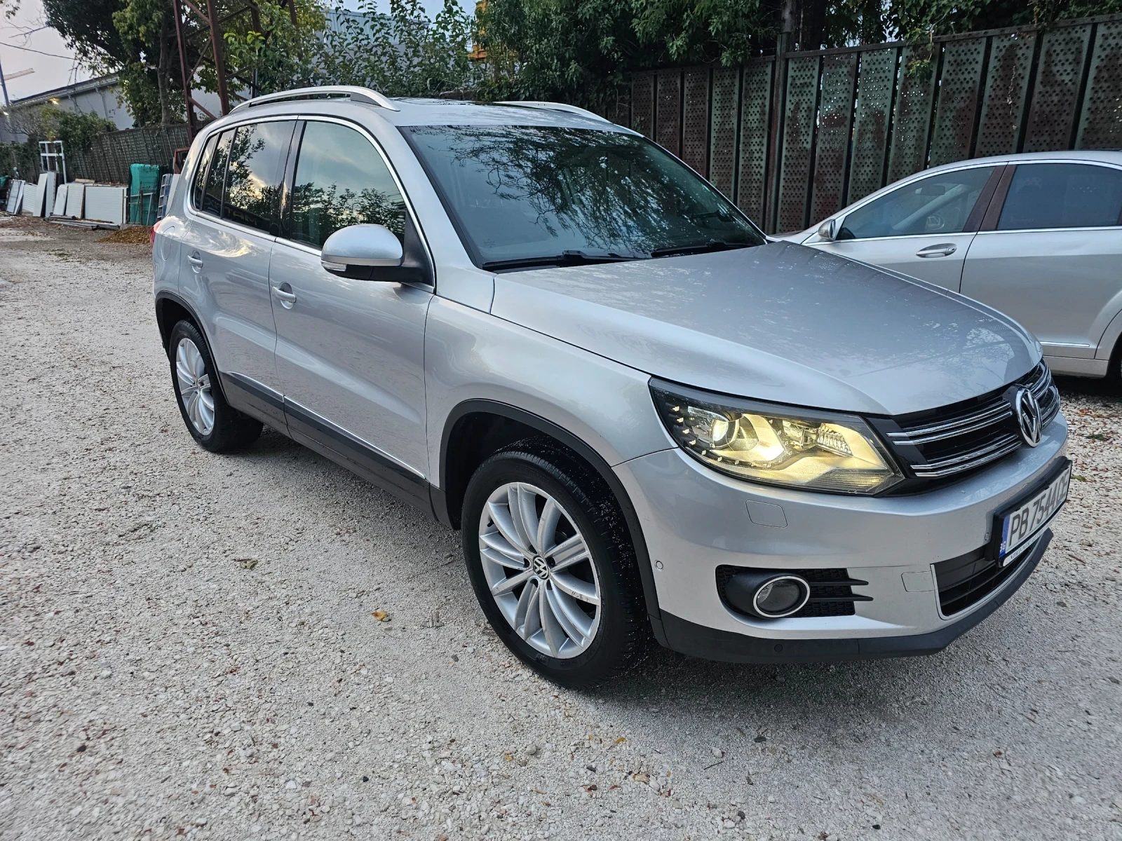 VW Tiguan 2.0TdI Face Full EX, снимка 2 - Автомобили и джипове - 56544305